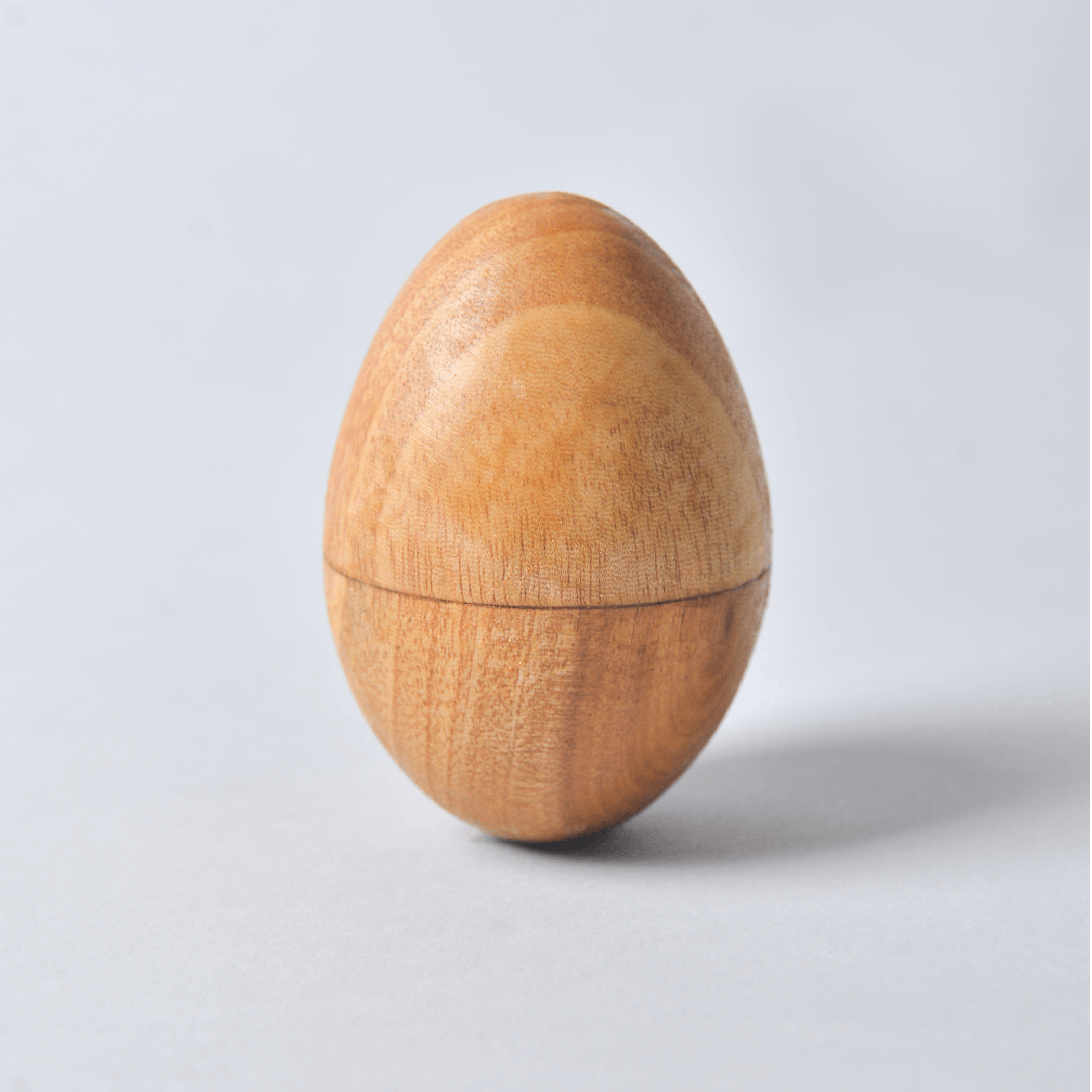 WP-egsh07-Egg-Shaker-natural-standing