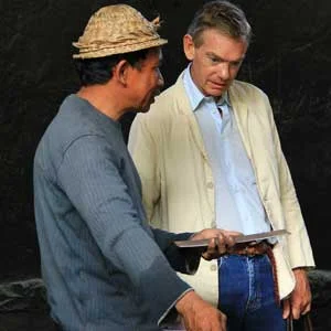 Andy Gwatkin discusses the merits of steel gamelan keys with a Balinese gamelan maker.