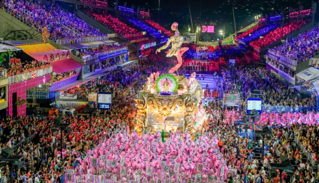 The modern Rio Carnival - Samba and Carnival
